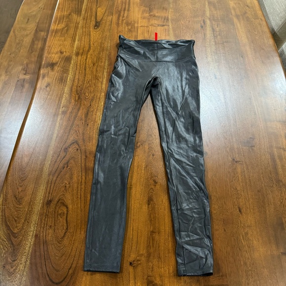 Spanx Black Faux Leather Leggings Full Length Size Medium - Picture 3 of 9